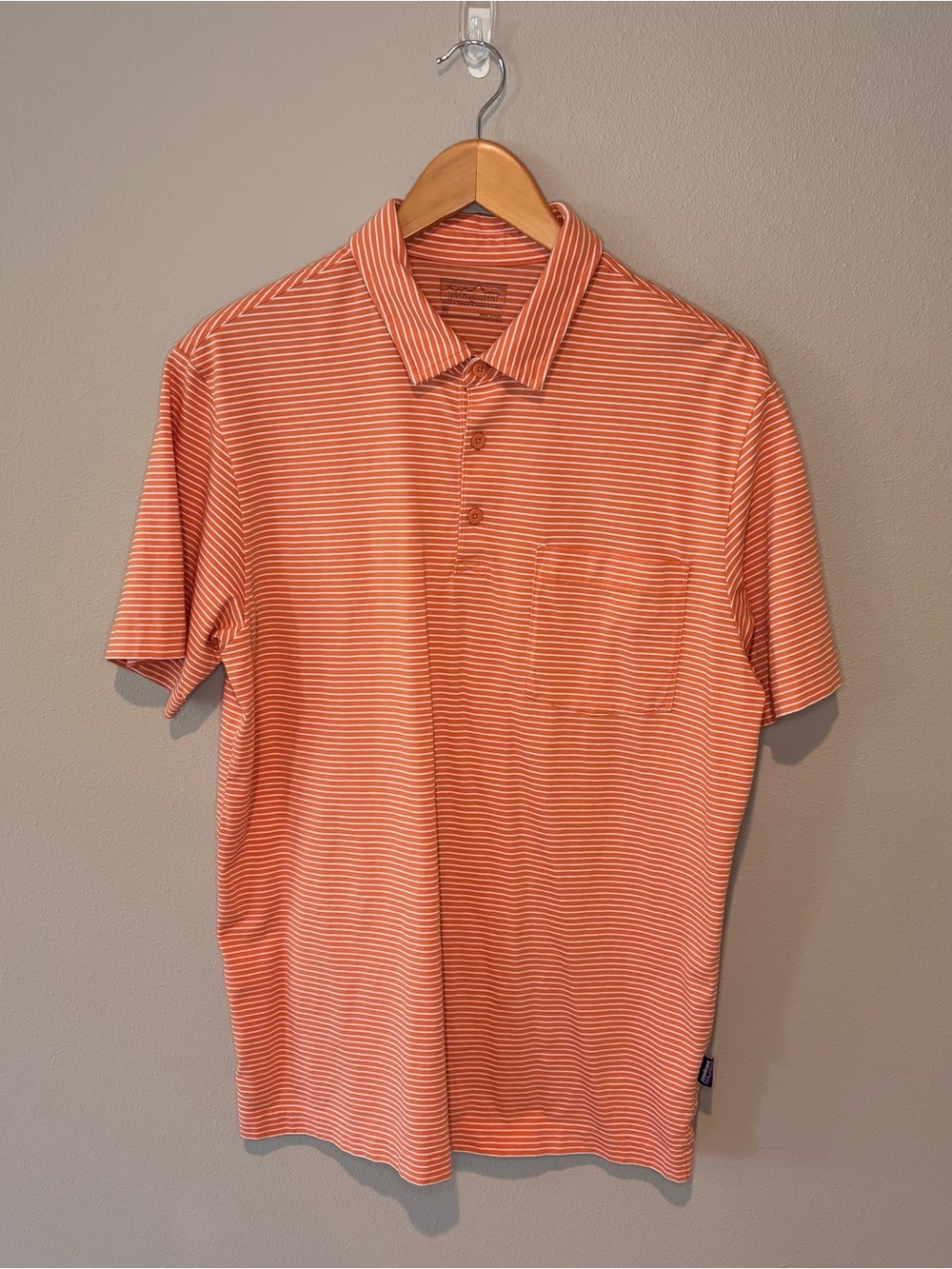 PATAGONIA Men's Orange Striped Short-Sleeve Polo Golf Shirt Medium Like New